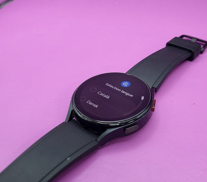 Samsung Galaxy Watch5 - 44mm - BT - (SM-R910) With M/L Strap - Graphite
