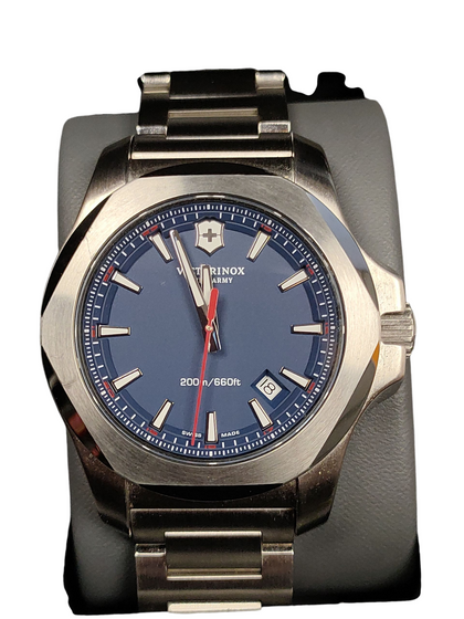 Victorinox Swiss Army Men's Watch **Boxed**
