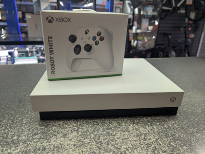Xbox One X Robot White - 1TB - New Controller