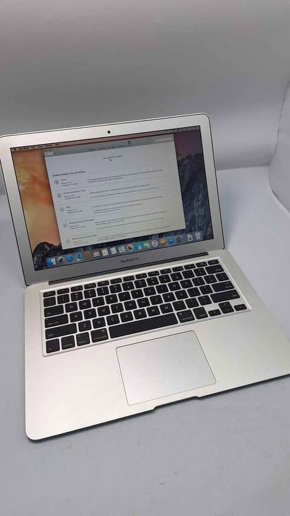 MacBook Air 7,2 - Intel i5-5250U - 4GB Ram - 128GB SSD - 13