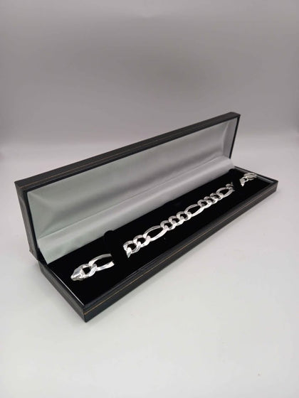 ***BRAND NEW*** 23.8G Figaro Silver Bracelet, 8