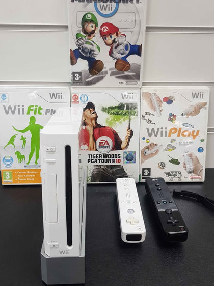 WII Console 4 games + whell and 2 Controllers white 1GB Bundle shows sings of use unboxed