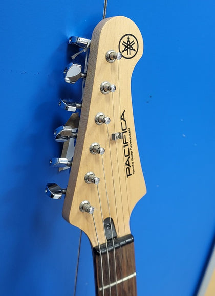 Yamaha Pacifica 012 Electric Guitar Metallic Red