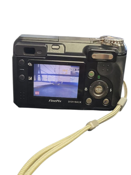 Fujifilm Digital Camera Finepix E900 9.0mp Black Tested - Comes with Kamichi Cam Case