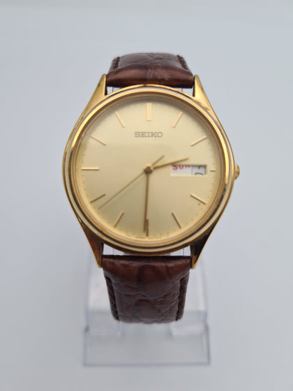 Seiko 7N43-8A vintage Quartz Dress Watch with leather strap BOXED