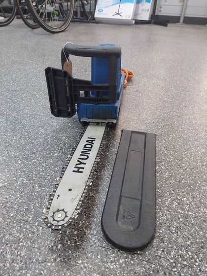 Hyundai HYC1600E Corded Electric Chainsaw