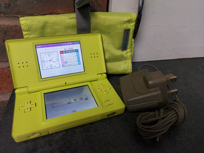 Nintendo DS Lite Handheld Game Console Unboxed