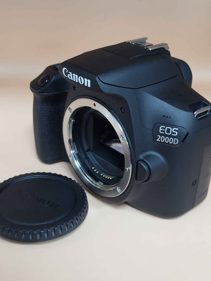 Canon EOS 2000D DSLR Camera Body / charger