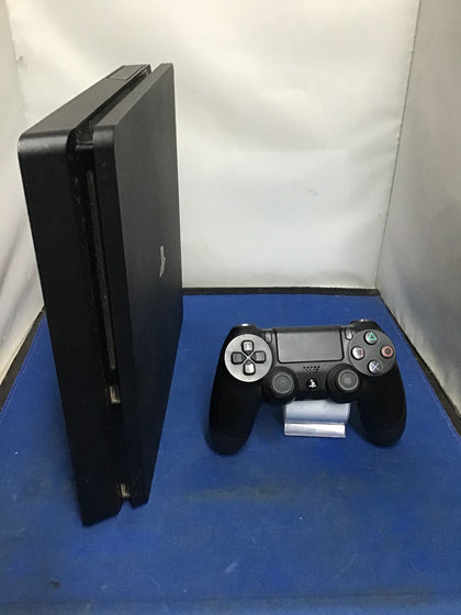 Sony PlayStation 4 + Pad