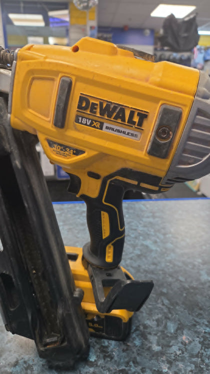 DEWALT DCN692