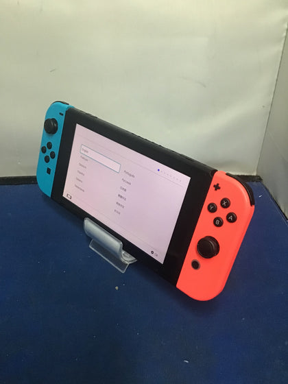 Nintendo Switch (Neon Red/Blue)