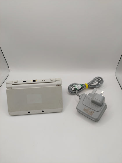 Nintendo NEW 3DS Console White discounted with Charger