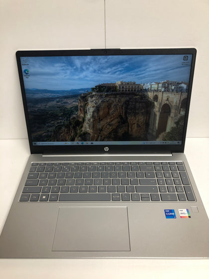 HP Laptop 15s-fd0053na - 13th Generation Core i7 16GB RAM 512GB Windows 10 Home 15.6