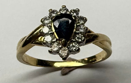 18CT GOLD RING WITH DIAMOND AND SAPPHIRE SIZE O