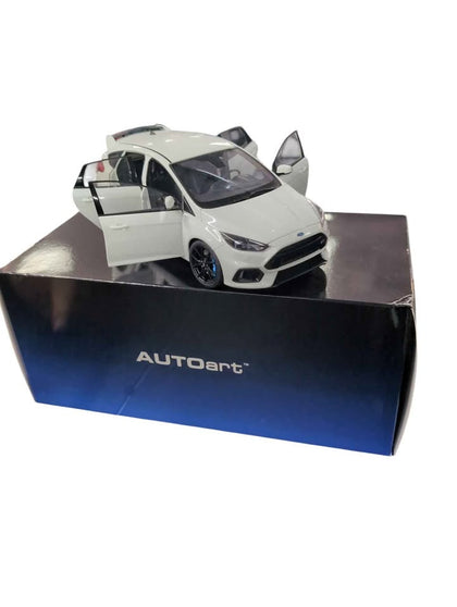 Autoart Ford Focus RS MK3 2016 1:18 Model Car With Opening Doors - Boxed