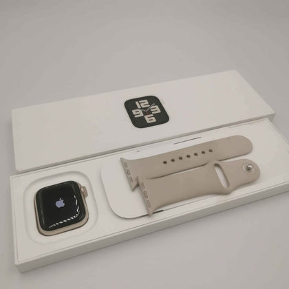 Watch SE 2nd Gen (GPS) Starlight Aluminium, 40mm With Original Box & Strap