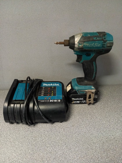 Makita DTD152 18V Impact Driver bat/charger included