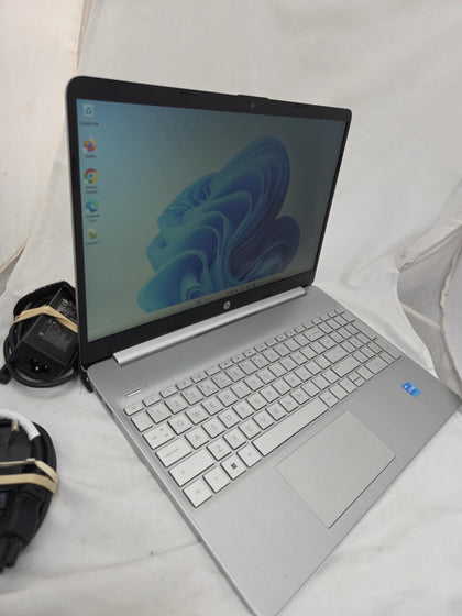 HP 15S-FQ2015/i3-1115G4/8GB Ram/256GB SSD/15