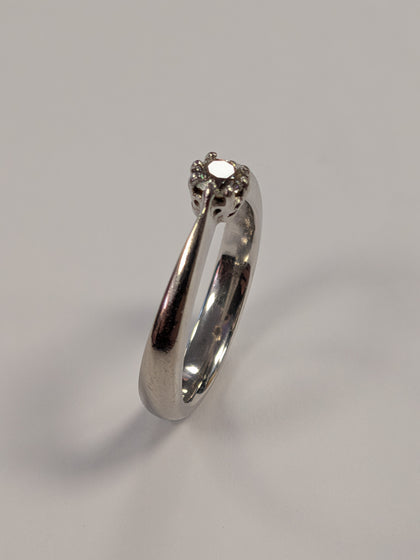 18ct White Gold Diamond Ring Size J