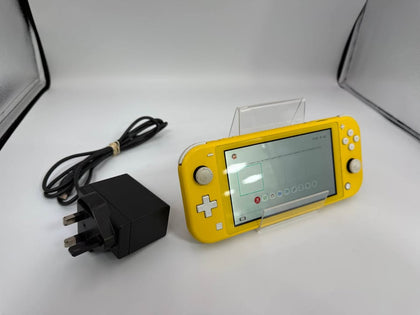 NINTENDO SWITCH LITE, 32GB, YELLOW, UNBOXED (GAME INSERT FLAP IS LOOSE)