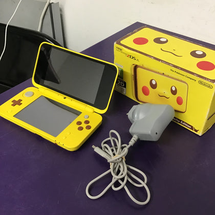 Nintendo 2DS XL Pikachu Edition
