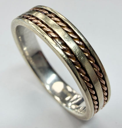 9ct two toned wedding band size U 1/2