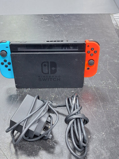 Nintendo Switch Console, 32GB , Unboxed WITH DOCK AND LEADS