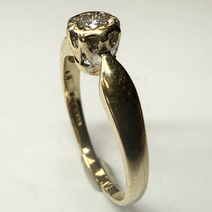 9ct yellow gold solitaire diamond ring size L