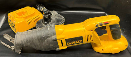 DeWalt DC380 - 18V XR Li-Ion Reciprocating Saw