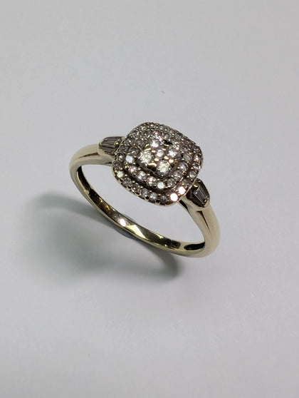 9ct Gold Diamond Cluster Ring - Size O