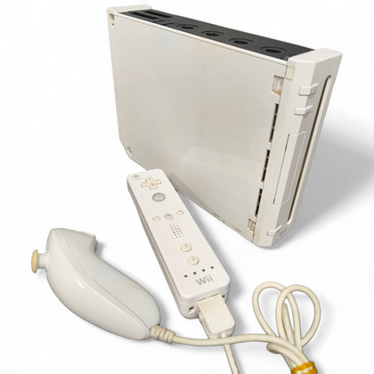 Nintendo Wii Video Game Bundle