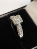 18ct White Gold Ring with Clear Stones - Size K - 4.7g