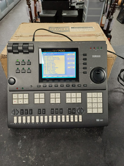 Yamaha QY700 Music Sequencer Workstation