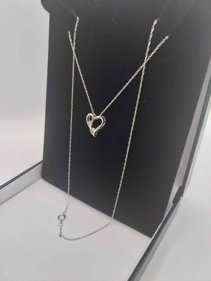 (10K Hallmarked&Tested) White Gold Necklace With Heart Pendant, Weight: 2.1G, 18