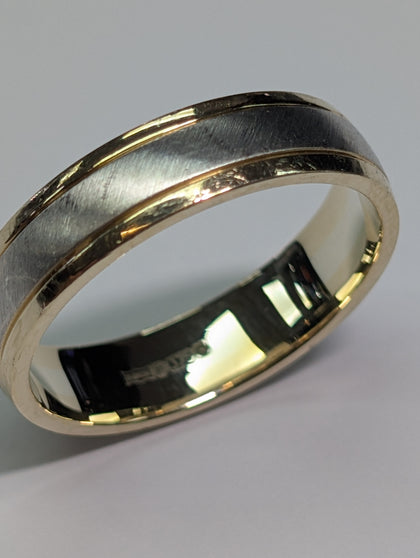 9CT WHITE/YELLOW GOLD WEDDING BAND RING PRESTON STORE