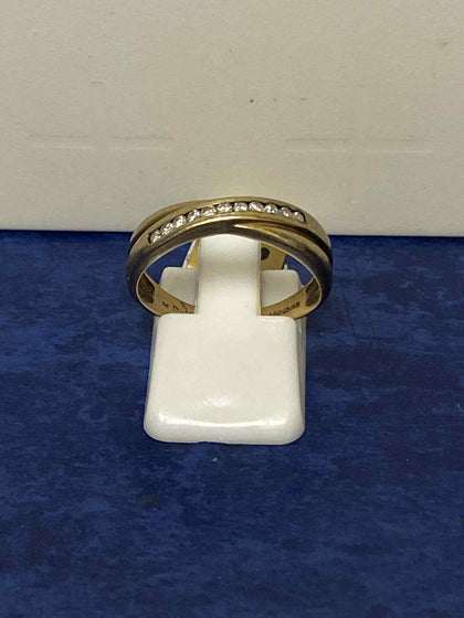 9ct Gold Ring (Size P) Apx 2.3g