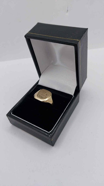 9ct Yellow Gold Flat Signet Ring - 3.34 Grams - Size Q