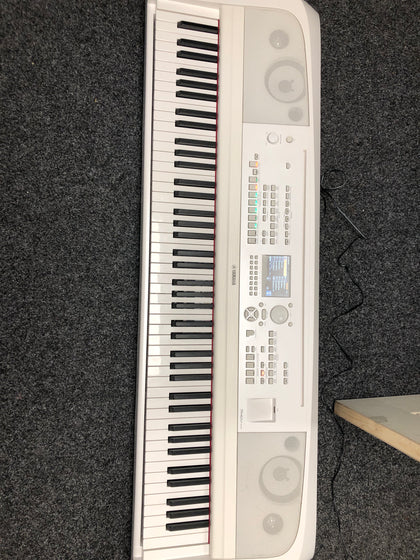 Yamaha DGX670 | 88-Key Piano with Rhythms | White