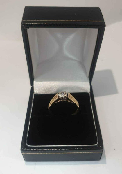Gold Ring 375 9CT size O