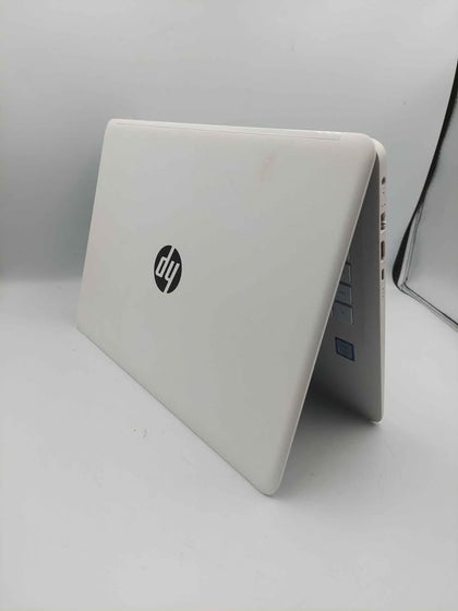 HP 14-BP060, i3-6006u, 4GB Ram, 500GB HDD, 14