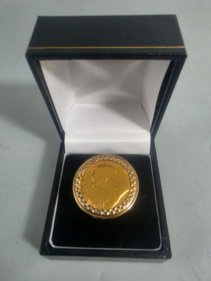 9CT Gold Ring 5.3G W/22CT Full Sov 8G 375/916 Size T (1893)