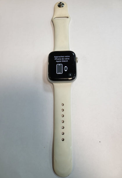Apple Watch Series 5 (GPS), Silver Aluminium, 44mm, S/M strap