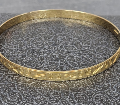 9ct Yellow Gold Patterned Bangle - 7.9G - 2.5