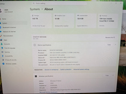 Desk Top Gaming Pc & Monitor Nvidia RTX 3080 32gb Ram 2TB Win 11