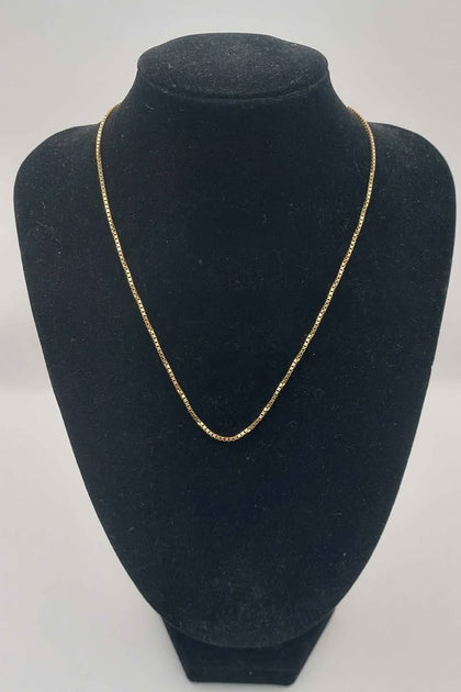 9ct gold chain 4.7g 16