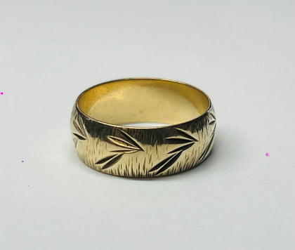 VINTAGE 9CT GOLD LEAF BAND SIZE L