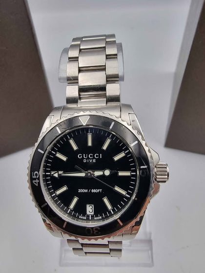 Gucci YA136403 136.4 Dive Black Dial Quartz Ladies Watch -  Steel Bracelet - Boxed With Spare Link And Papers