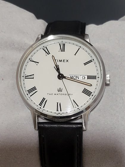 Timex Gents Waterbury Leather Strap Watch TW2U88400