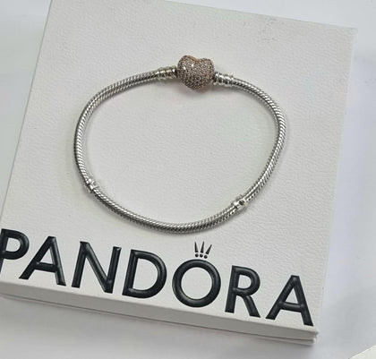 Pandora Moments Pave Heart Clasp Snake Bracelet 18cm