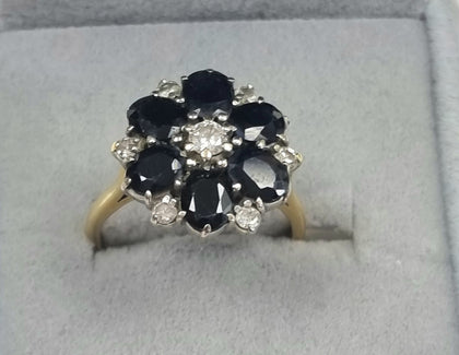 18ct Gold Diamond/Sapphire Ring Size 